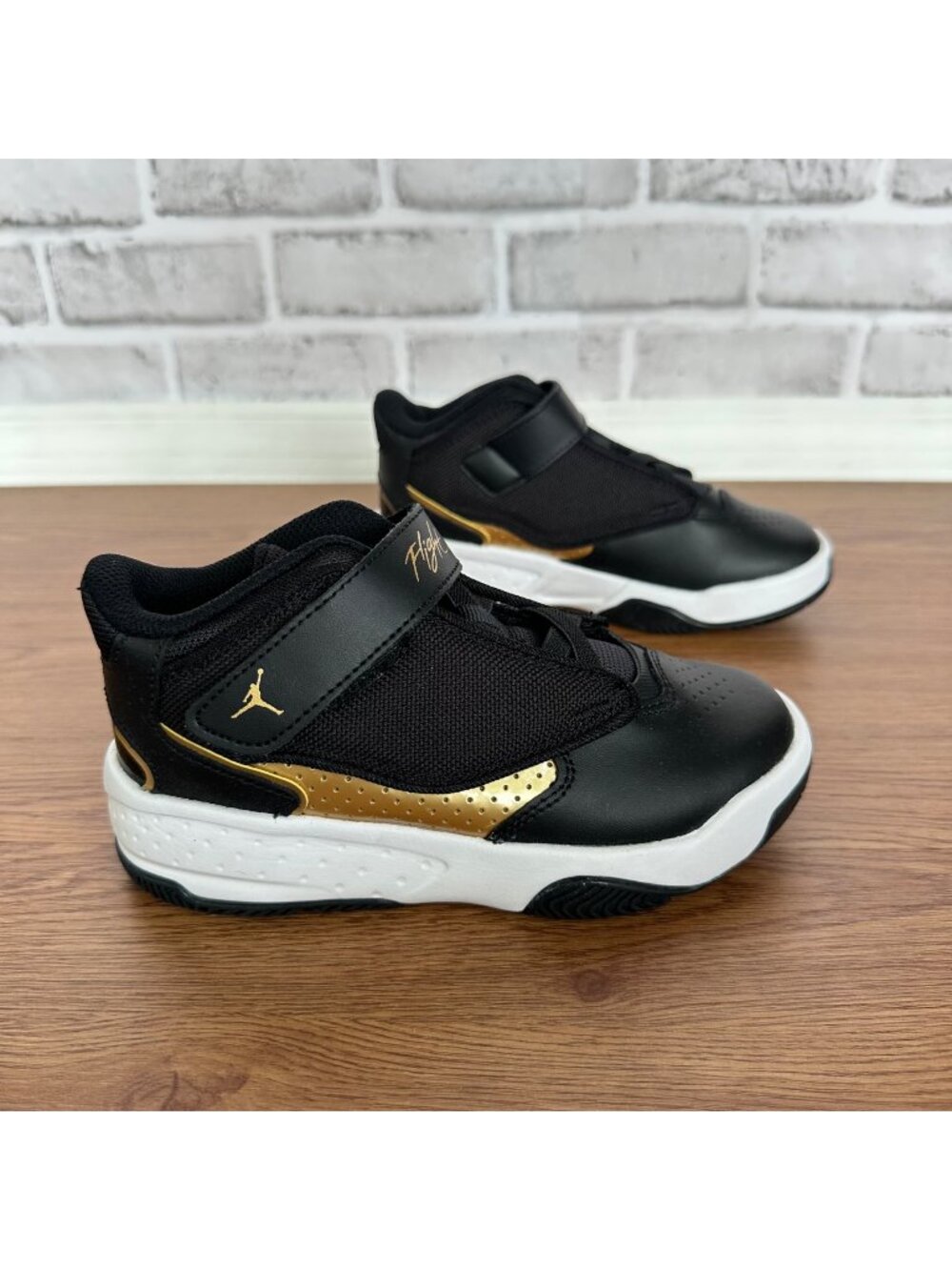 ⭐Rare Air Jordan Max Aura 4 Little Kids 12C Shoes Sneakers Black Gold DQ8403-071